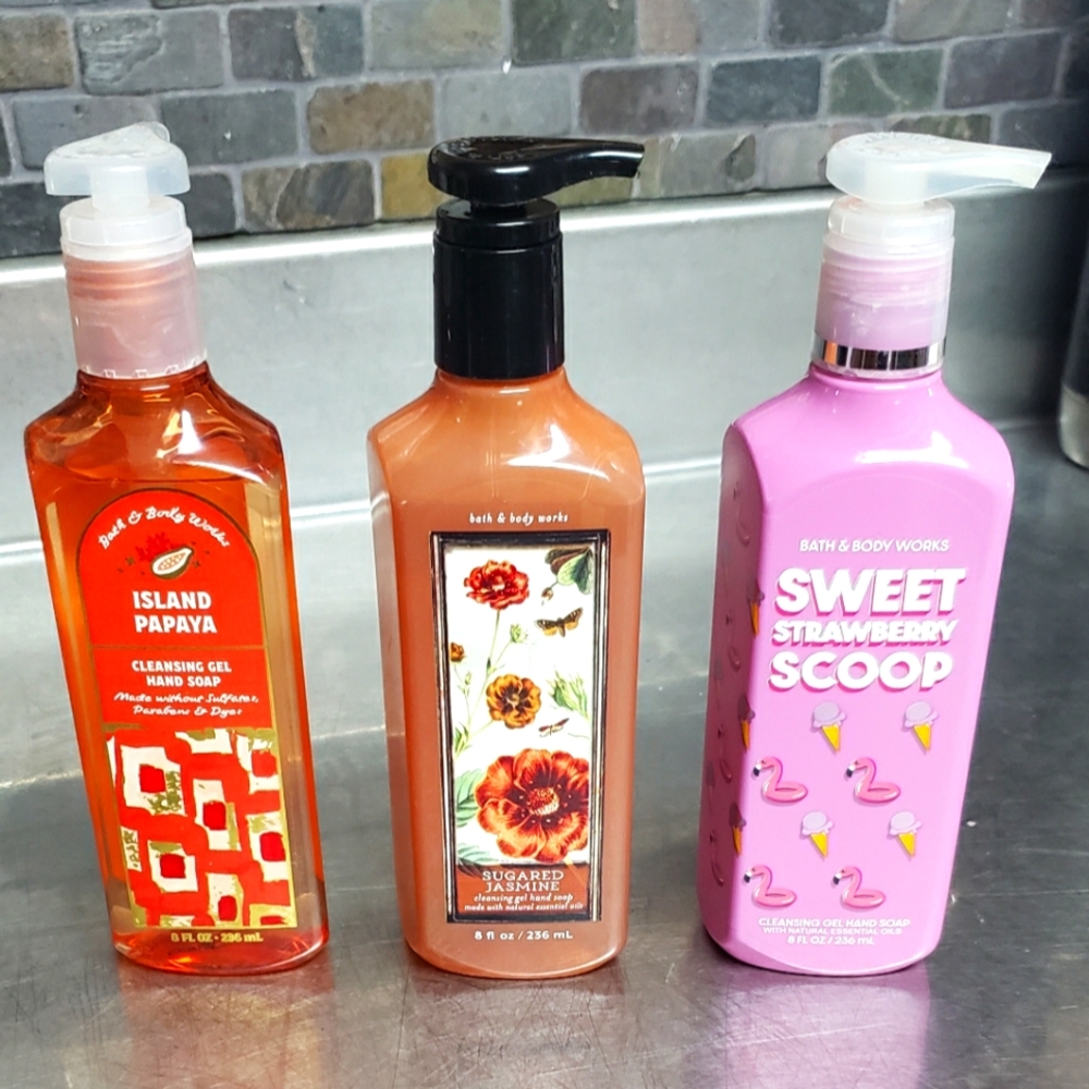 Bath & Body Works Hand Soap Sweet StrawberryScoop,Sugared Jasmine, Island Papaya